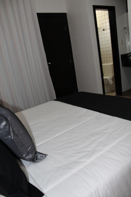 Hotel Dom Henrique Timóteo Eksteriør bilde